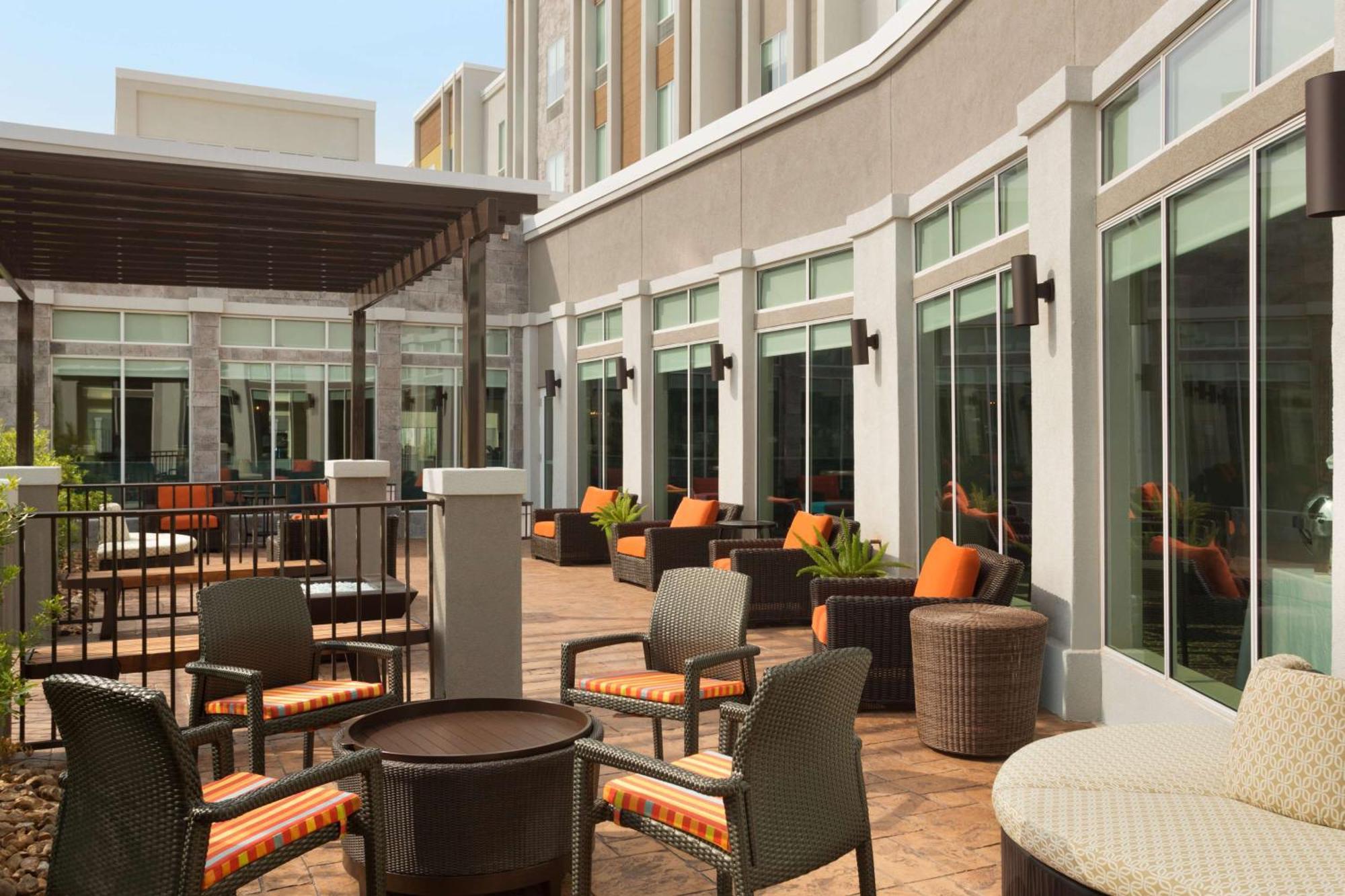 Hilton Garden Inn Houston-Baytown Bagian luar foto