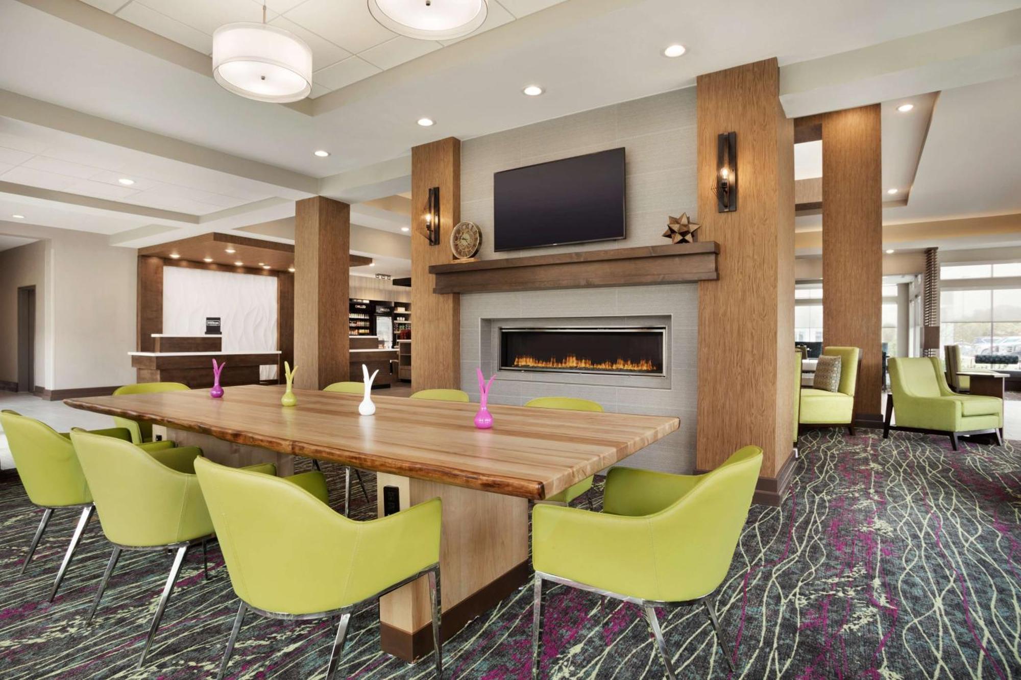 Hilton Garden Inn Houston-Baytown Bagian luar foto