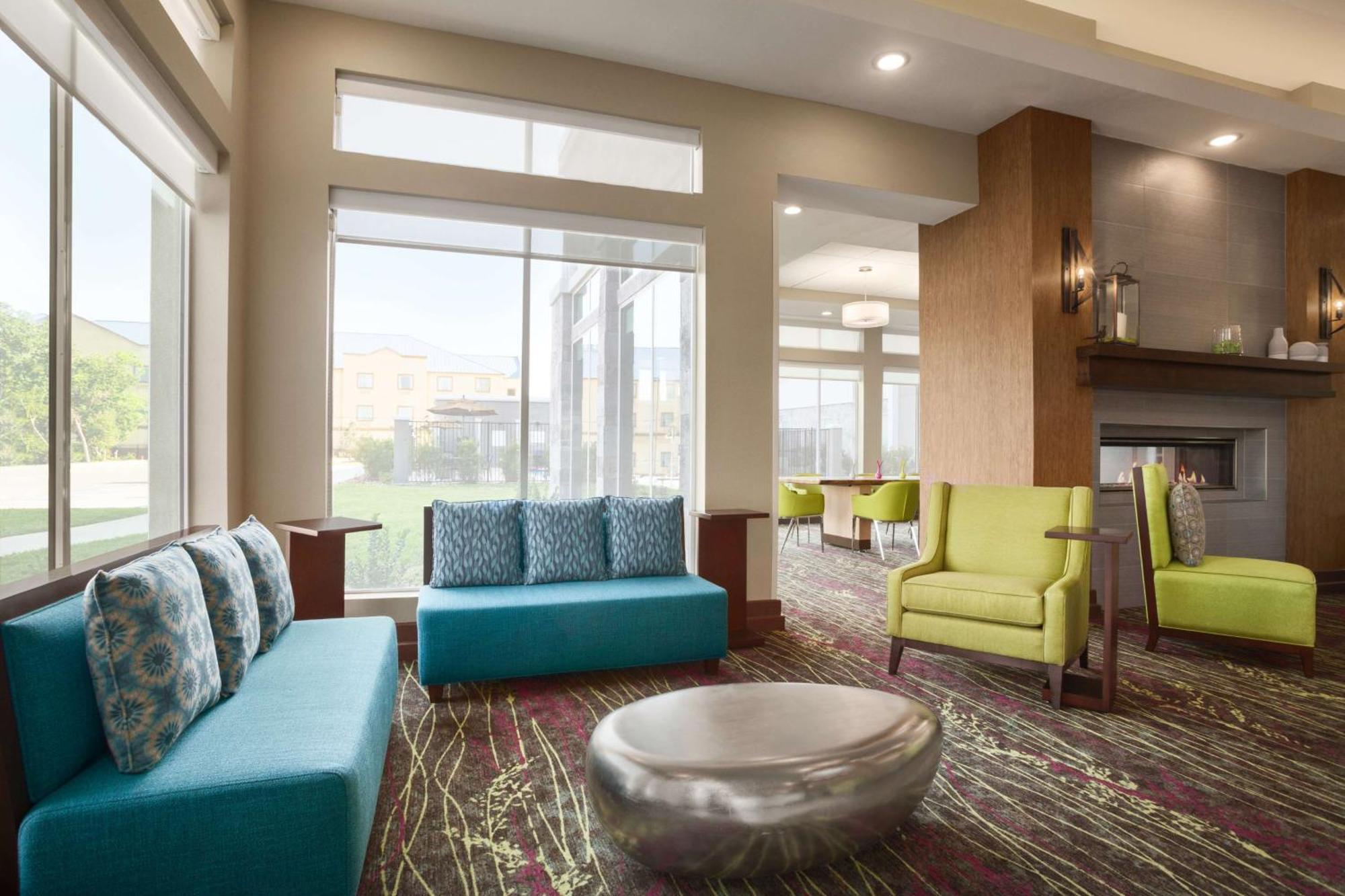 Hilton Garden Inn Houston-Baytown Bagian luar foto