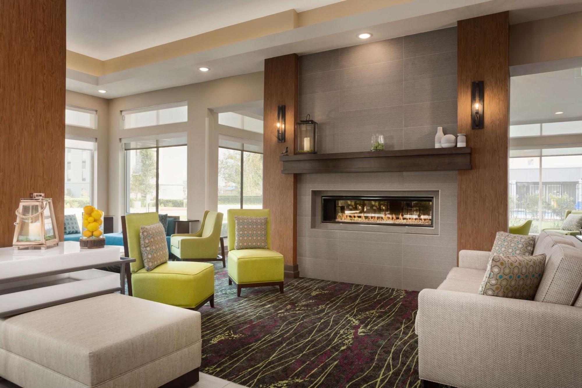 Hilton Garden Inn Houston-Baytown Bagian luar foto