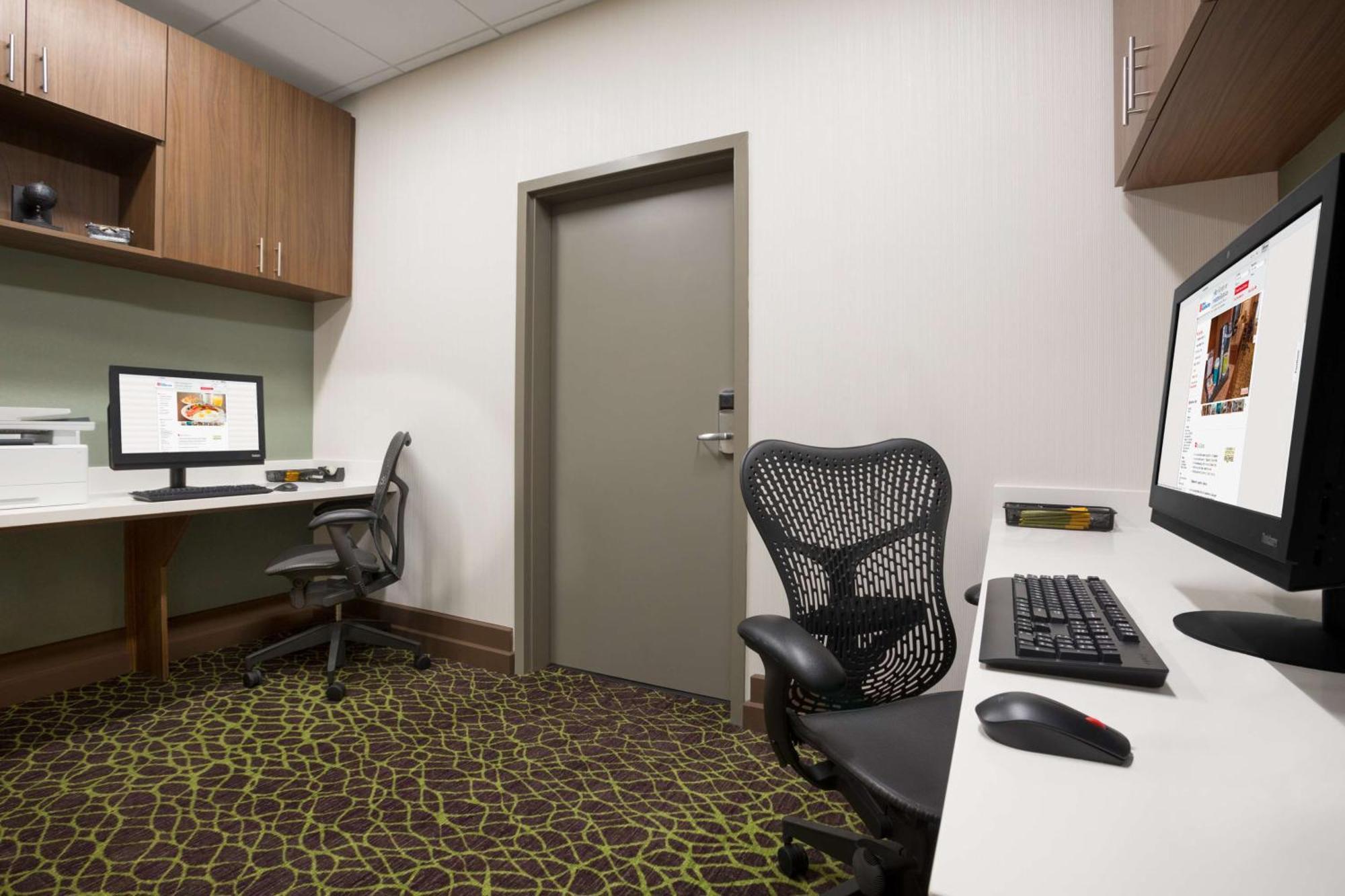Hilton Garden Inn Houston-Baytown Bagian luar foto
